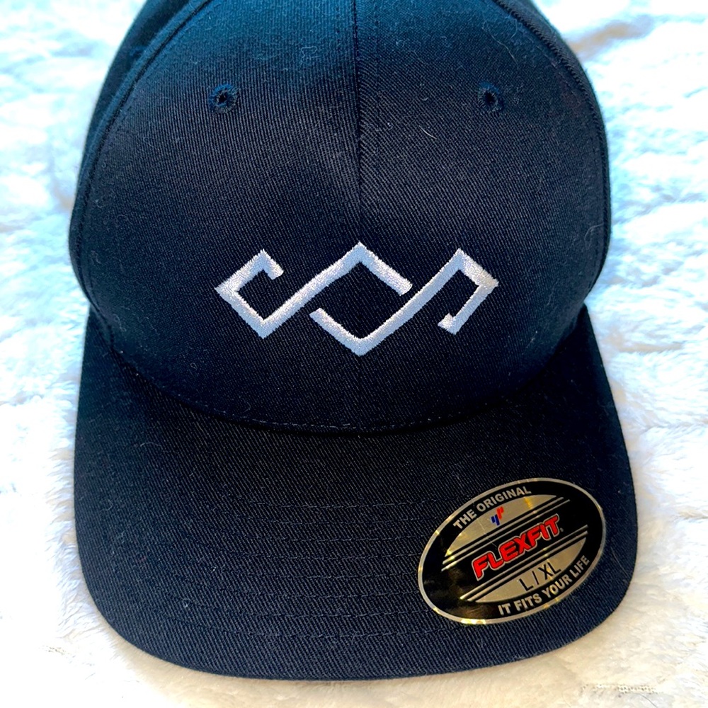 New She shreds SnapBack hat for all my snowboarding girlies!